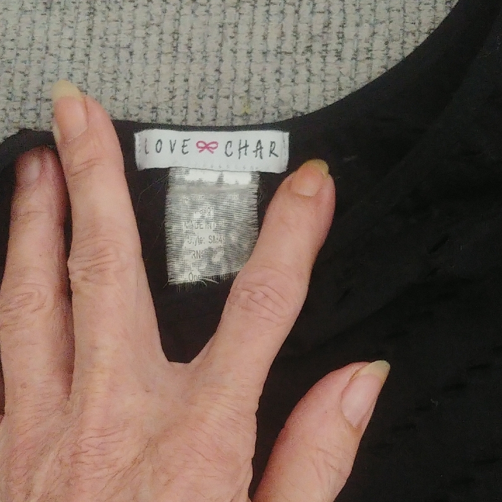 Black Chevron Pattern Top - Picture 3 of 9
